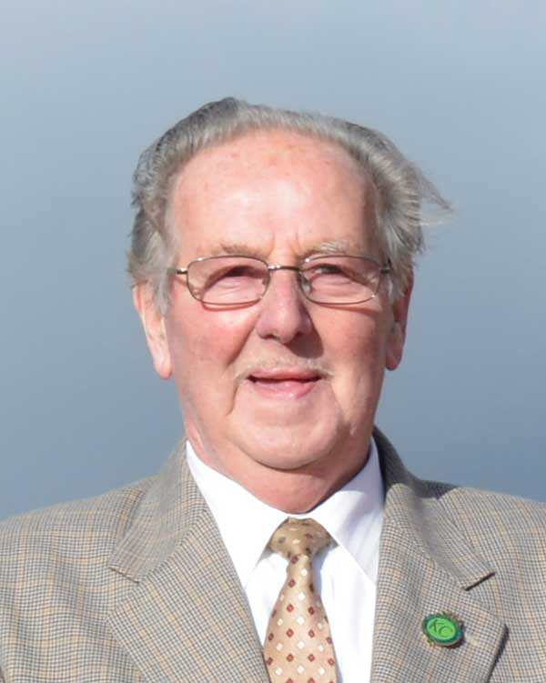 Photograph of the show judge, Mr. Vic Salt